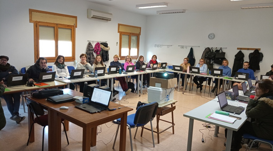 El Ayuntamiento de Miguel Esteban imparte un curso de Competencias Digitales Básicas